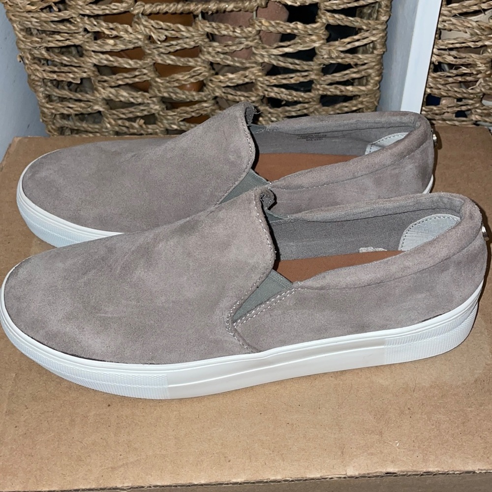 Steve Madden Suede Slip-on Sneaker